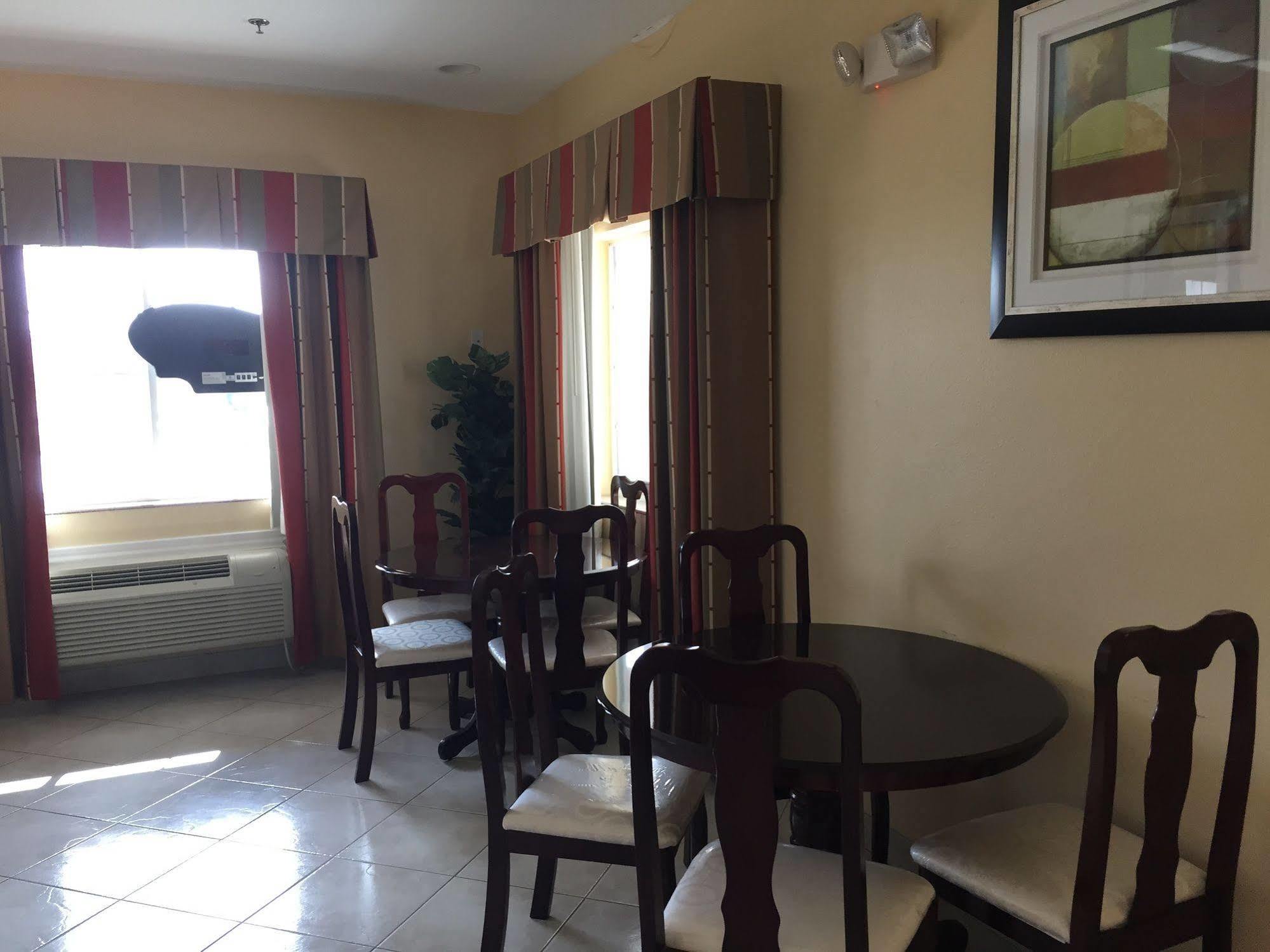 Crystal Suites Хьюстон Экстерьер фото